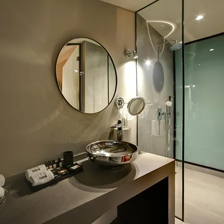 39 Kalamis Marina & Restaurant