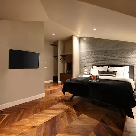 Hotel 39 Kalamis Marina & Restaurant