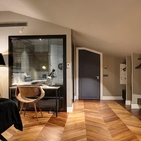 Hotel 39 Kalamis Marina & Restaurant 3*