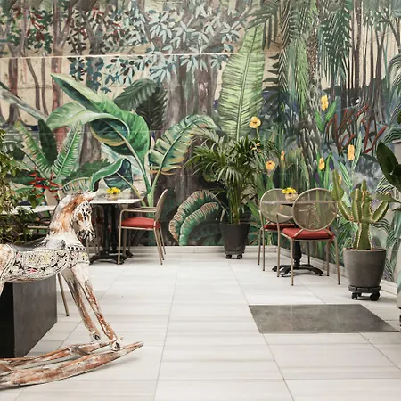 39 Kalamis Marina & Restaurant 3*