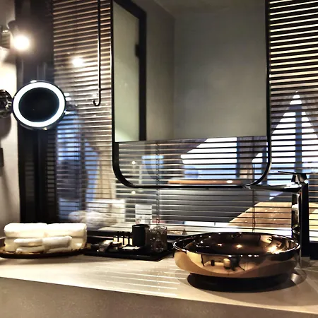 Hotel 39 Kalamis Marina & Restaurant