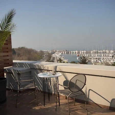 Hotel 39 Kalamis Marina & Restaurant 3*