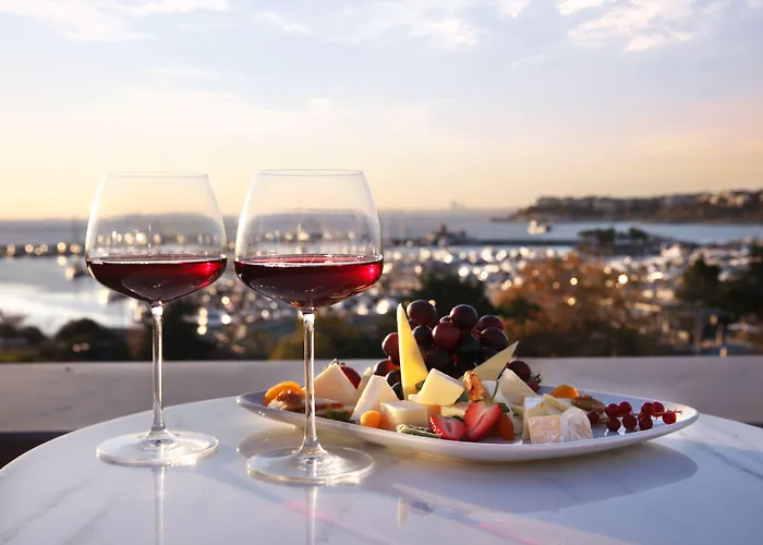 39 Kalamis Marina & Restaurant Отель 3*