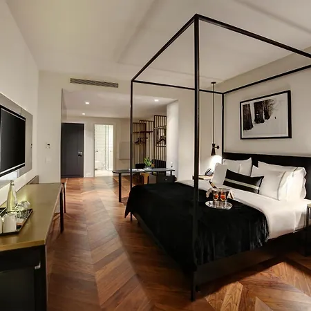 39 Kalamis Marina & Restaurant