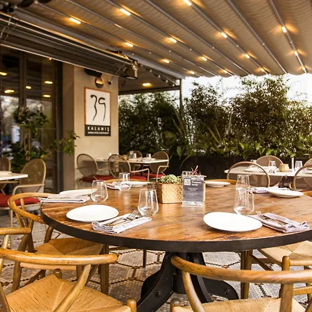 Отель 39 Kalamis Marina & Restaurant