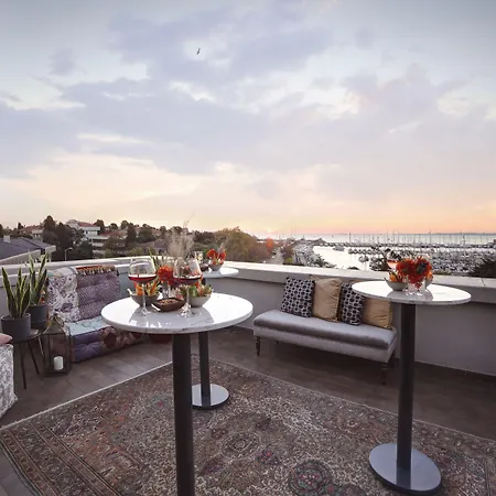 39 Kalamis Marina & Restaurant Отель 3*